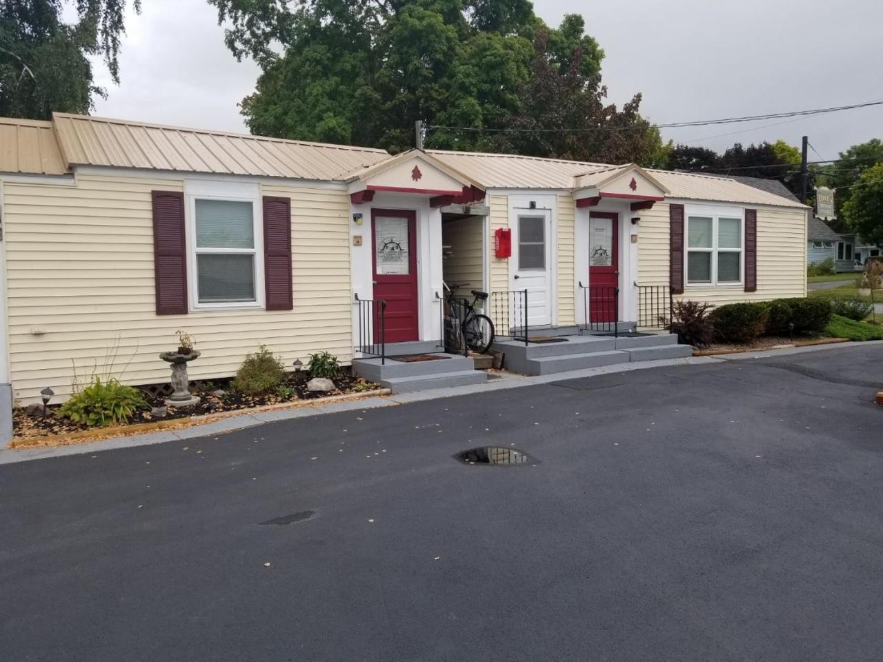 Hills Motor Court & Marina Motel Alexandria Bay Eksteriør billede