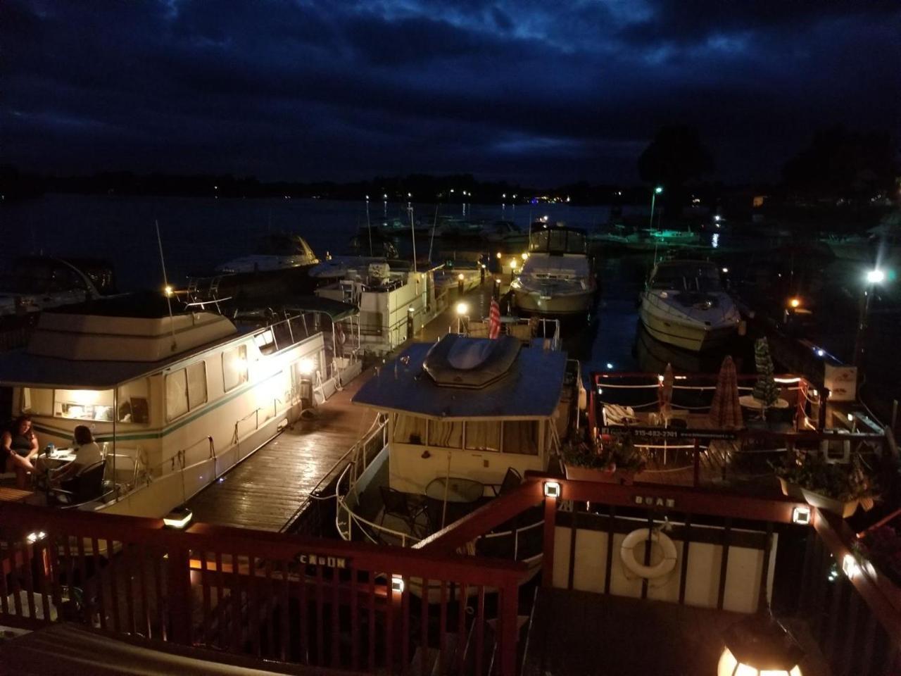 Hills Motor Court & Marina Motel Alexandria Bay Eksteriør billede