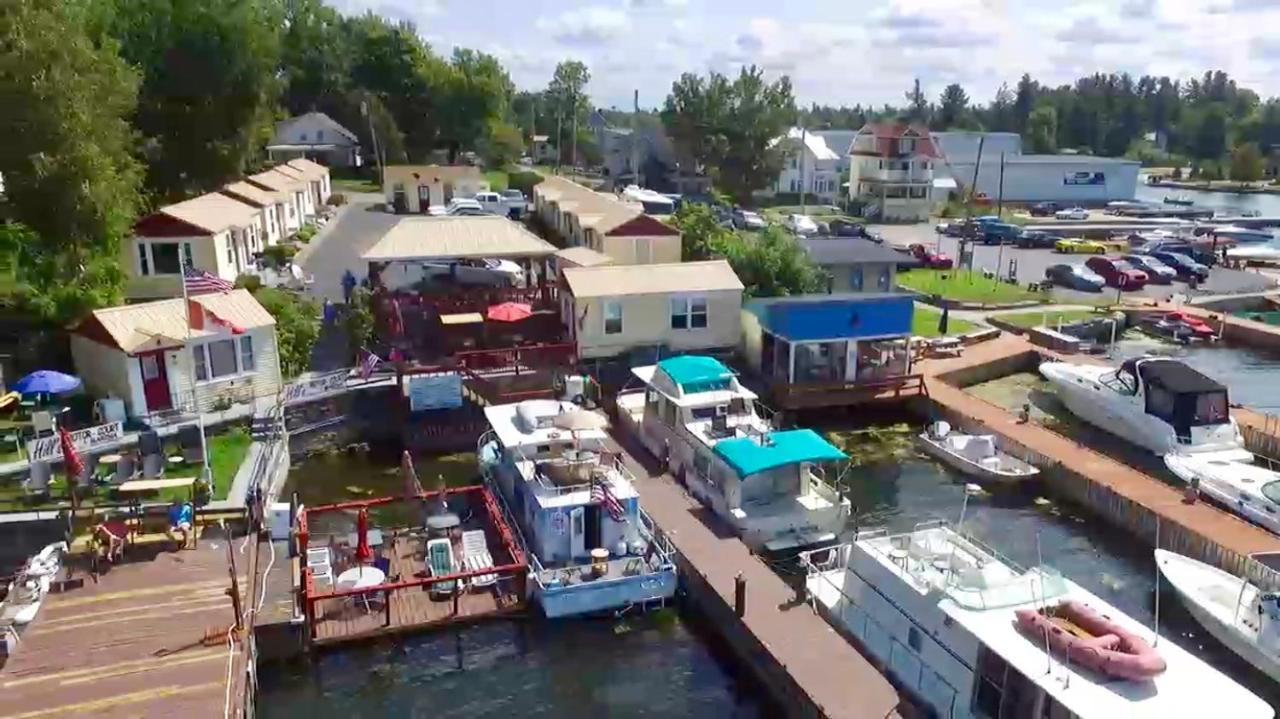Hills Motor Court & Marina Motel Alexandria Bay Eksteriør billede